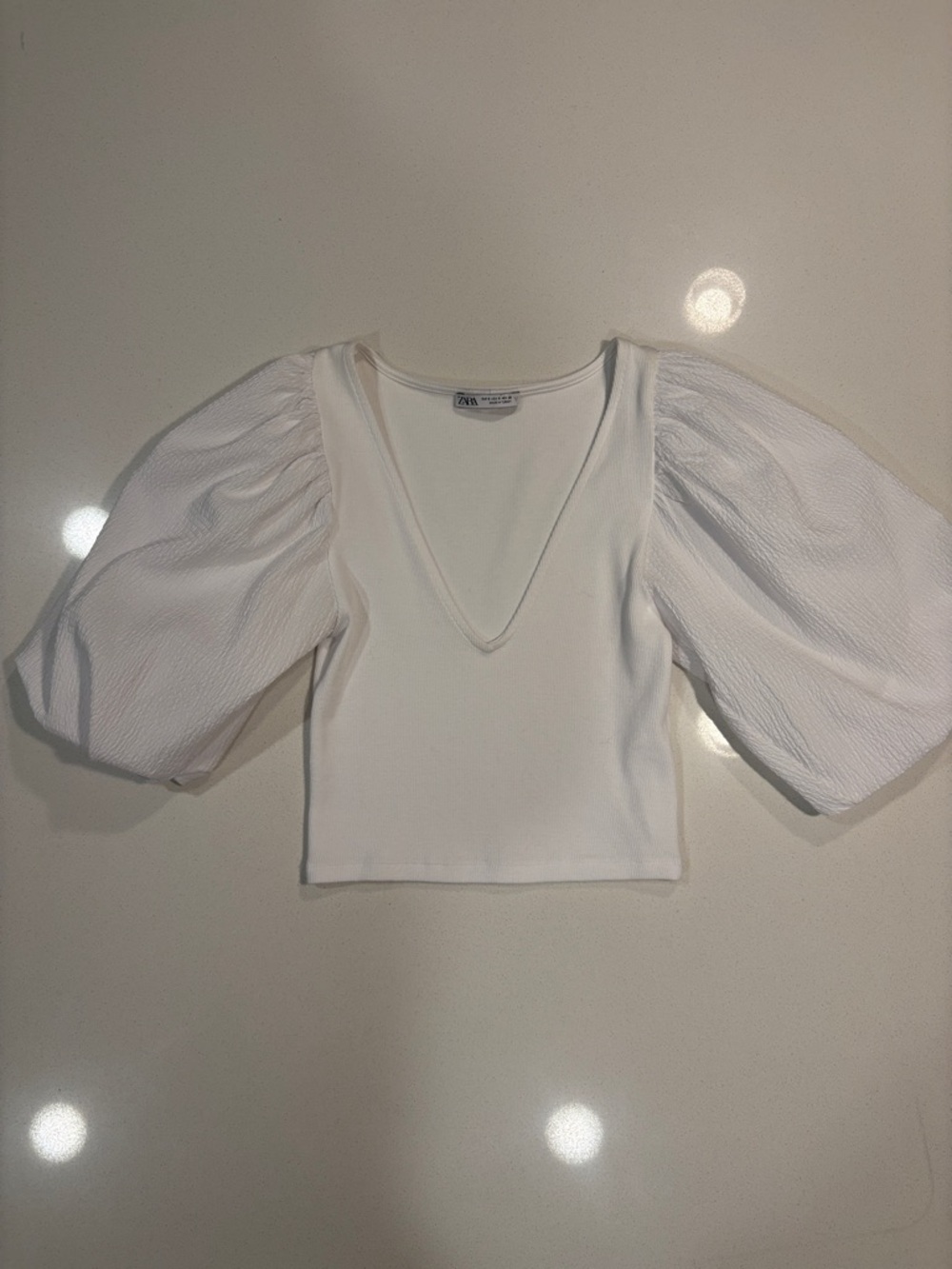 Zara White V-Neck Puff Sleeve Crop Top